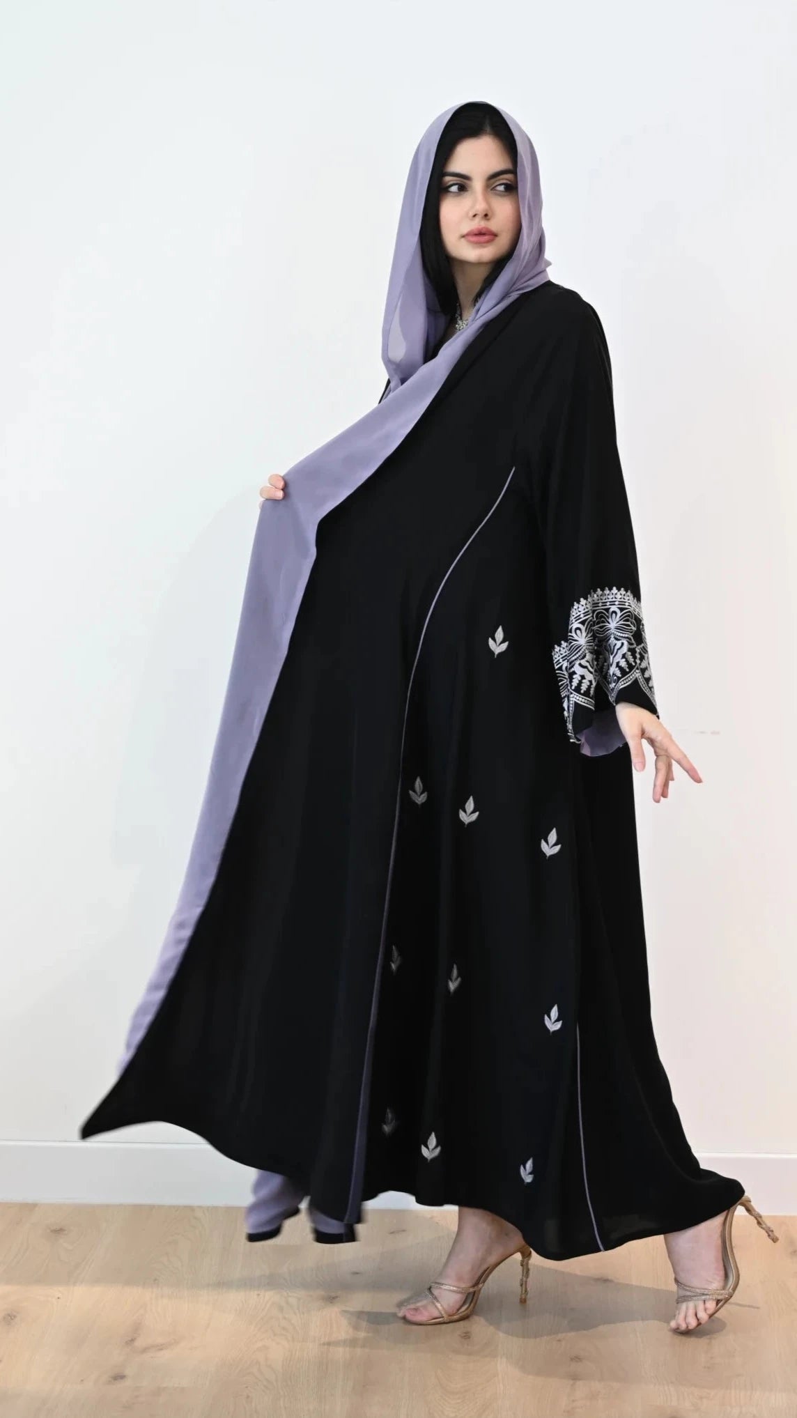 Duja Abaya in Black