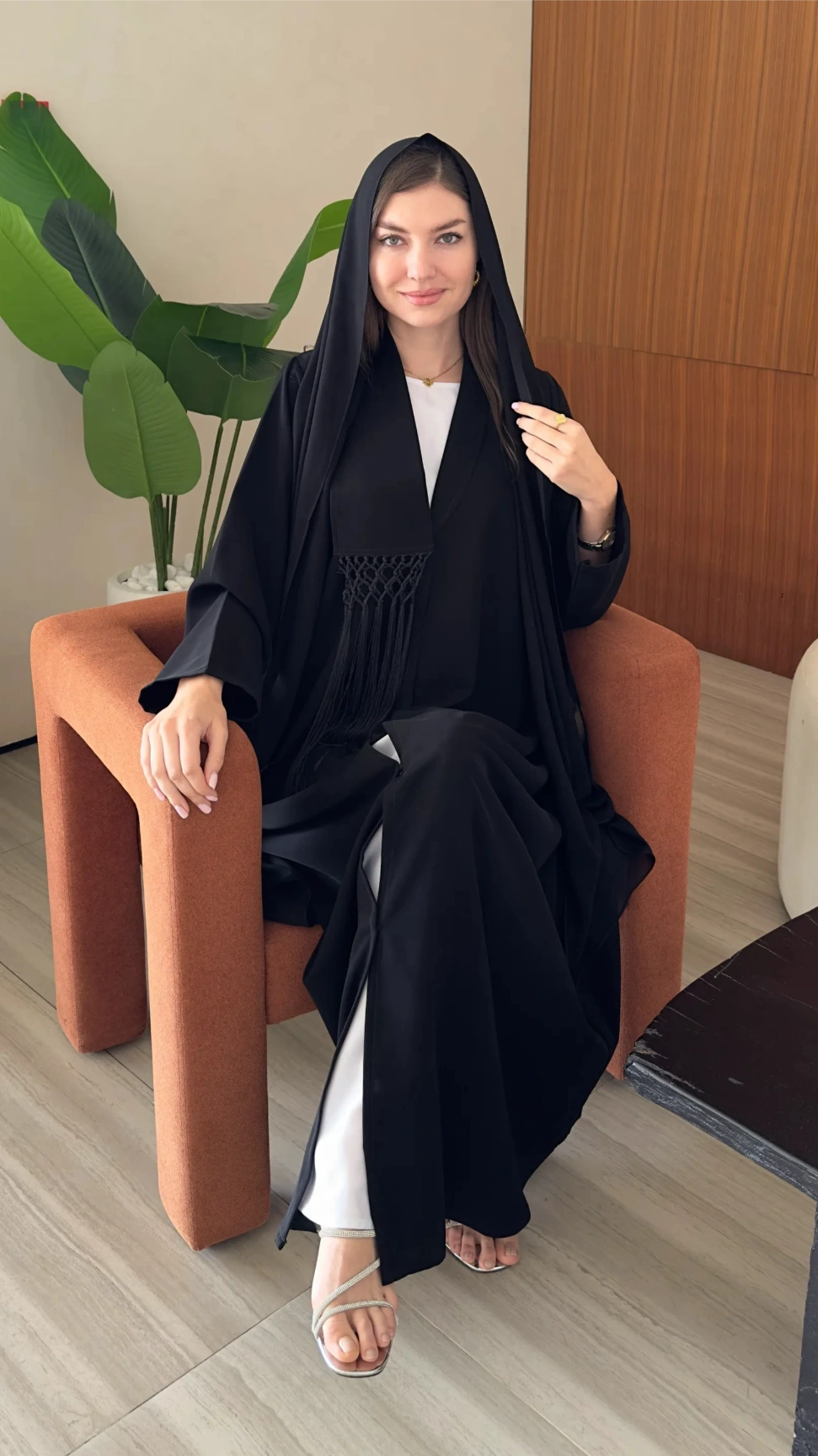 Dana Abaya in Black